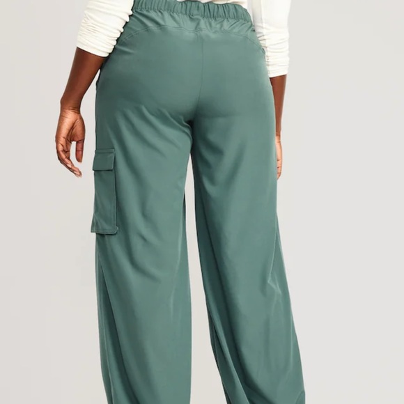 NWY OLD NAVY High-Waisted StretchTech Wide-Leg Cargo Pants Color: Jade Shadow - Picture 6 of 8